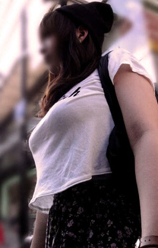 チビ巨乳