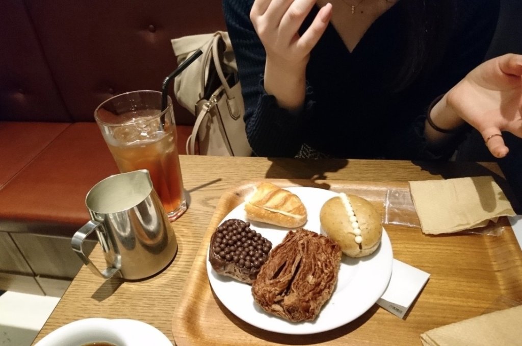 熟女とカフェ